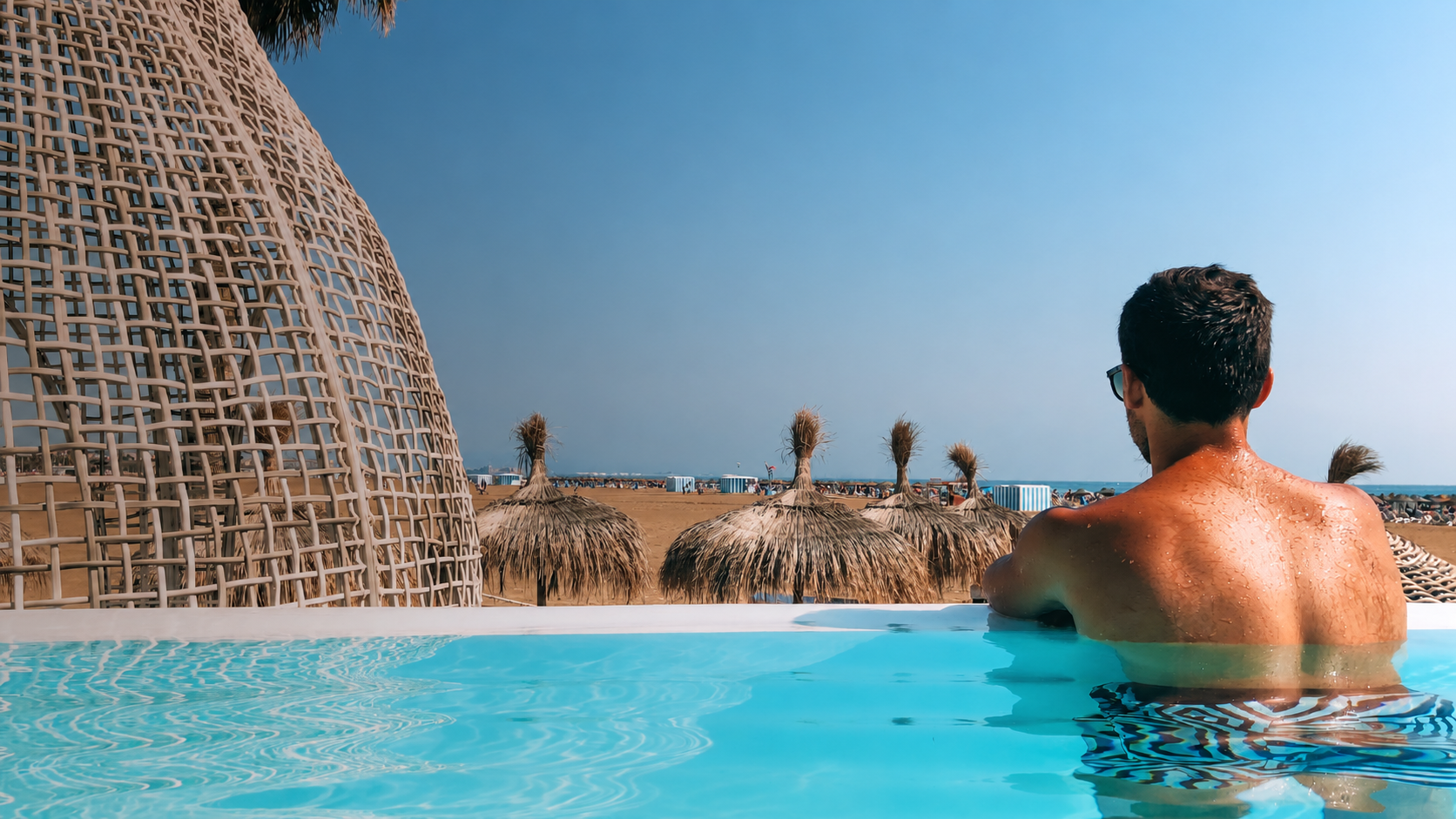 GLORIA Hurghada — Sea-view infinity pool lifestyle